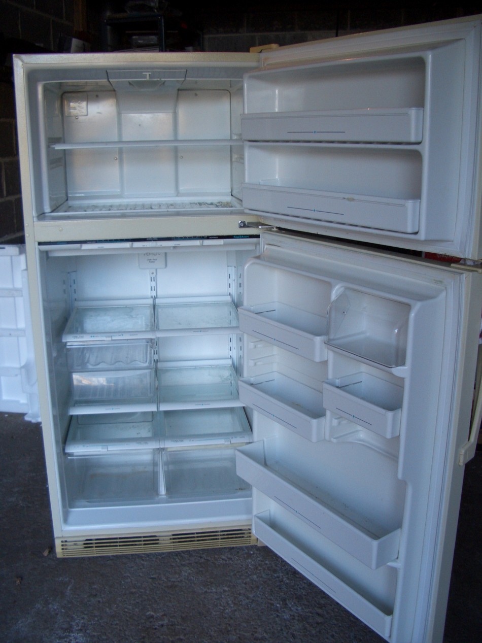 干净整洁,工作正常闲置冰箱 - 物品相册